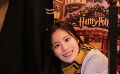 夏季短袖看见女生内衣